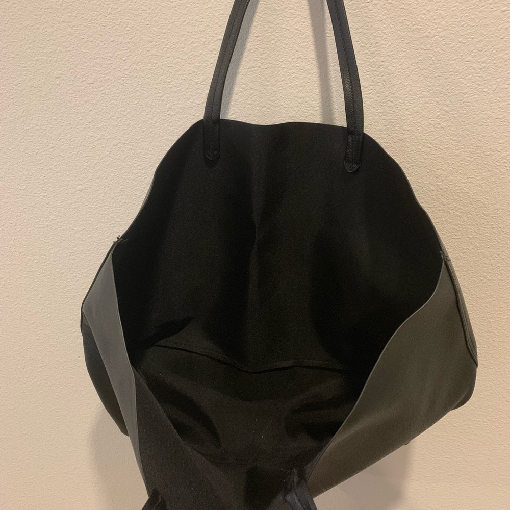 VS large black leather tote bag